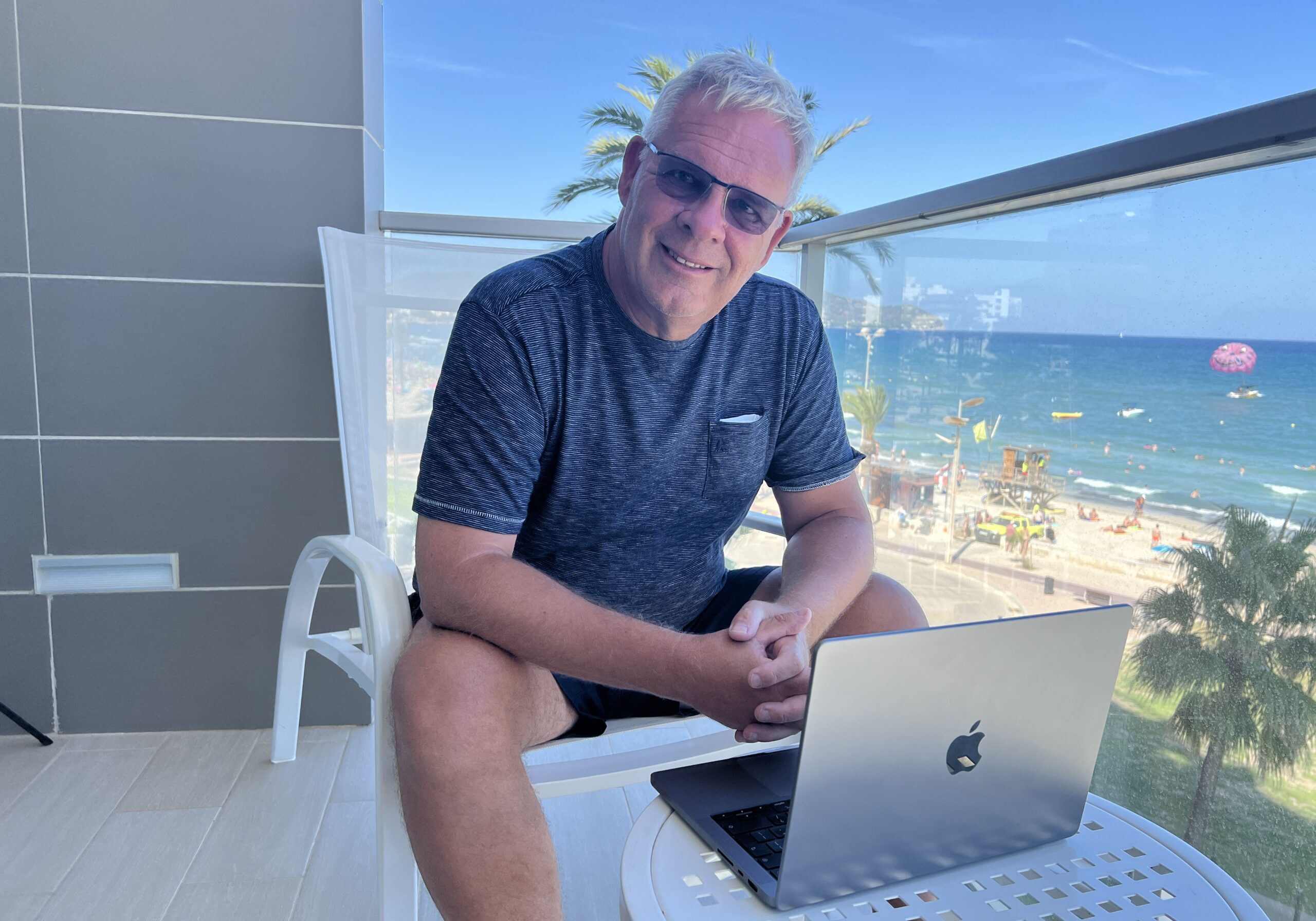 Steve Kingham. Helping people who can't afford to retire properly develop a secure income online